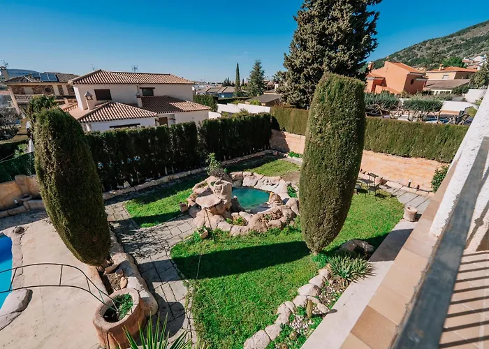 "The Chill Inn" Pool, Garden, Bbq & Chill Areas